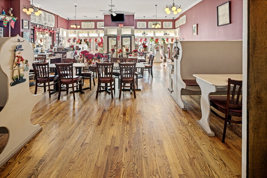 More Photos Of 688 E Bay Ave, Barnegat Restaurant For Sale