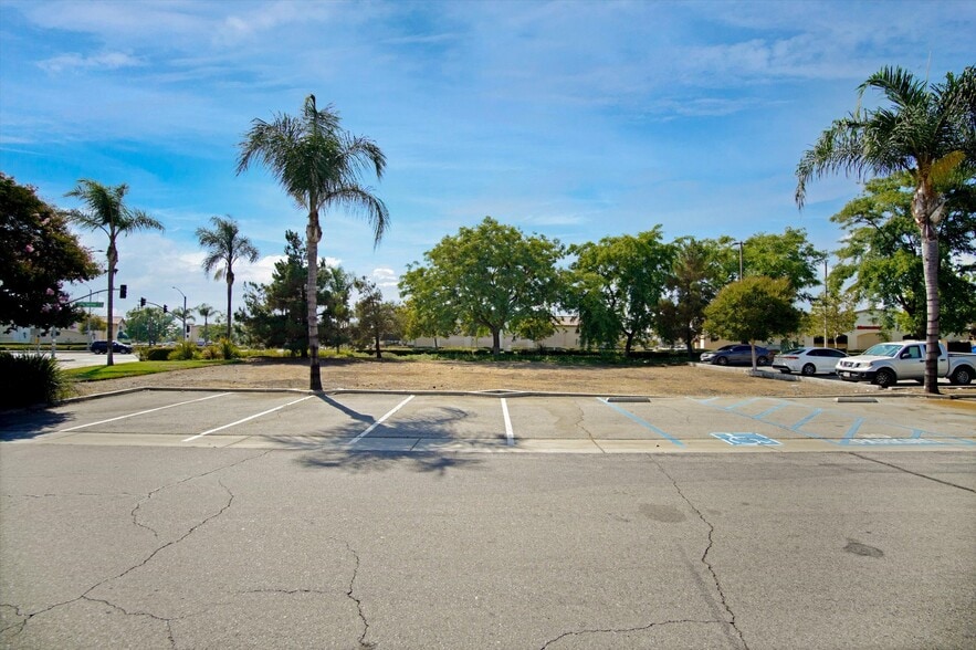More Photos Of Canyon Springs Parkway, Riverside Land For Lease