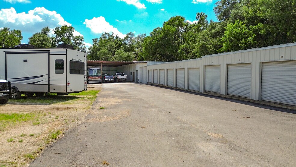 More Photos Of 2701 Sam Bass Rd, Round Rock Self Storage For Lease
