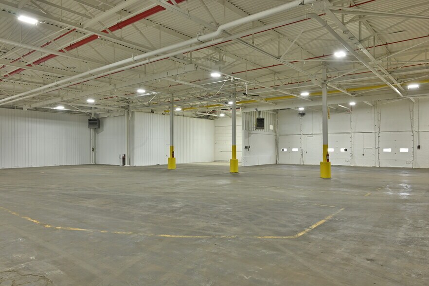 More Photos Of 1555 State Highway 75, Freeport Manufacturing For Lease