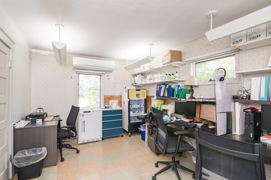 More Photos Of 860 Boston Rd, Springfield Medical For Sale