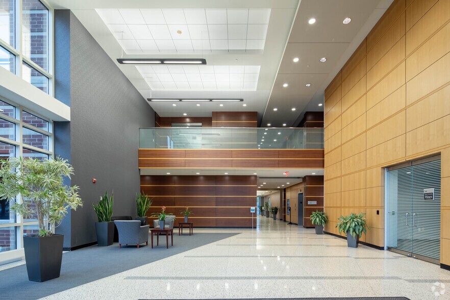 More Photos Of 9050 Centre Pointe Dr, West Chester Unknown For Lease