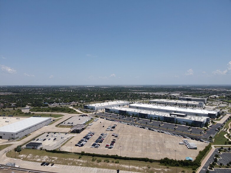 More Photos Of 201 W Howard Ln, Austin Land For Lease