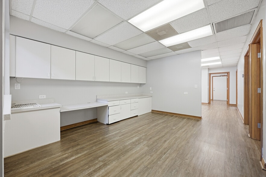 More Photos Of 1734 Kingsley Ave, Orange Park Office For Sale