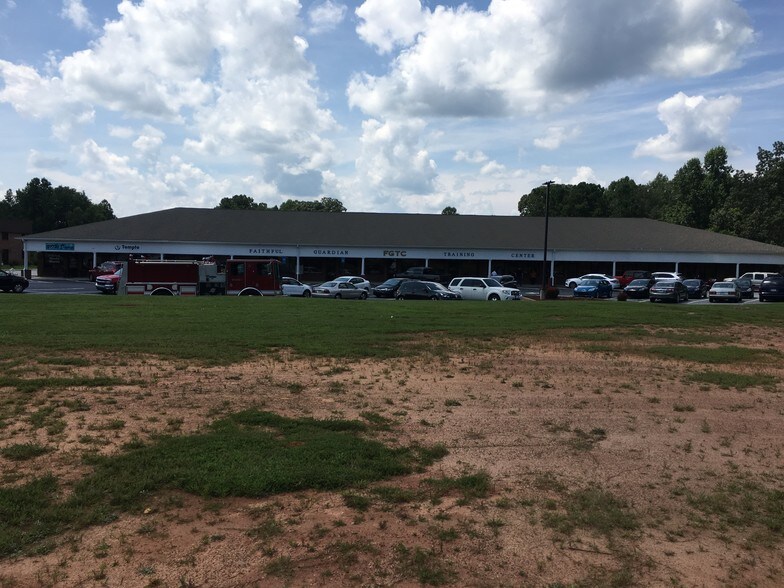 Primary Photo Of 285 Carrollton St, Temple Storefront For Lease