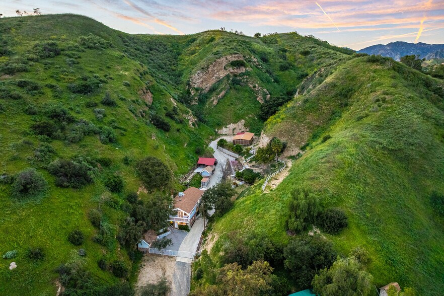 More Photos Of 12141 Wildwood Trl, Kagel Canyon Specialty For Sale