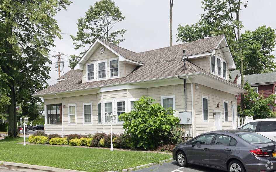 More Photos Of 209 Main St, Port Jefferson Station Office For Lease