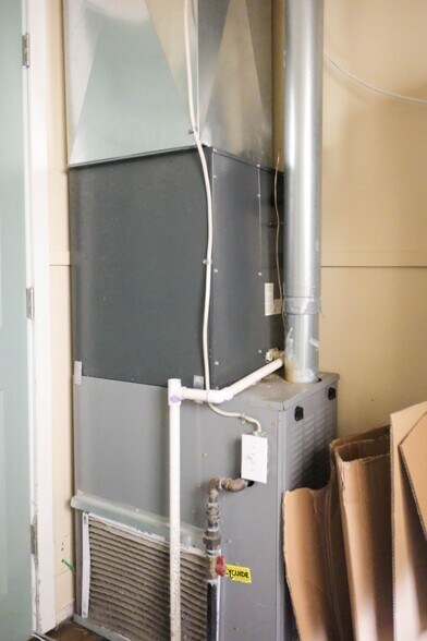 More Photos Of 985 S Clinton Ave, Rochester Restaurant For Sale