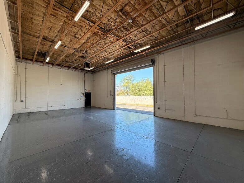 More Photos Of 512 W 2nd Ave, Mesa Warehouse For Sale