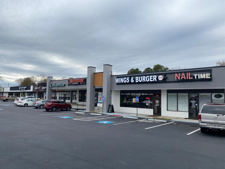 More Photos Of 2731 Sandy Plains Rd, Marietta Unknown For Lease