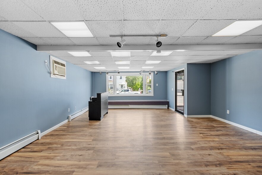 More Photos Of 127-129 Lowell St, Methuen Freestanding For Sale