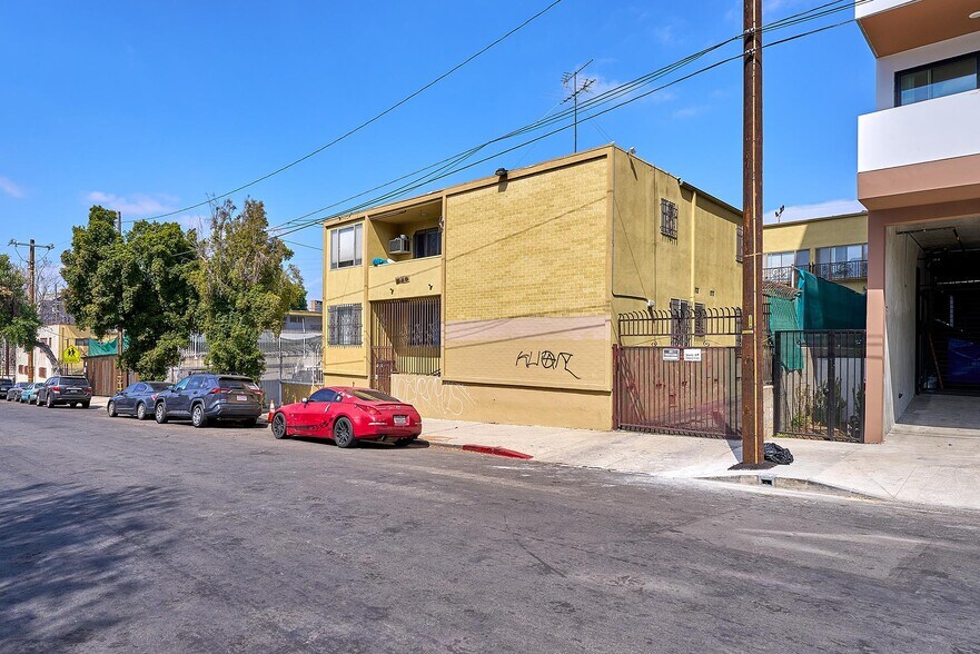 More Photos Of 830 S Hoover St, Los Angeles Storefront Retail Office For Sale