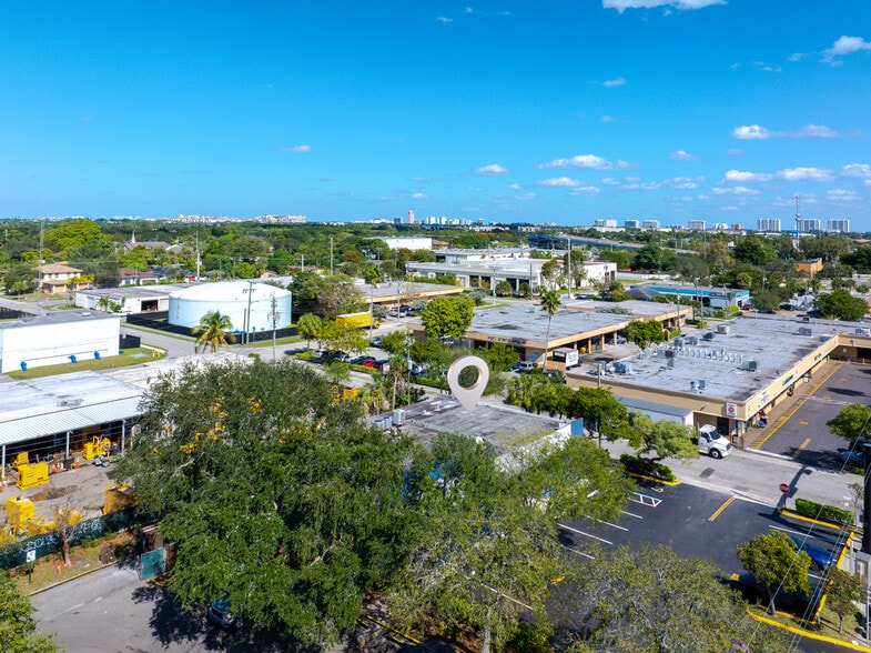 More Photos Of 209 W Hillsboro Blvd, Deerfield Beach General Retail For Lease