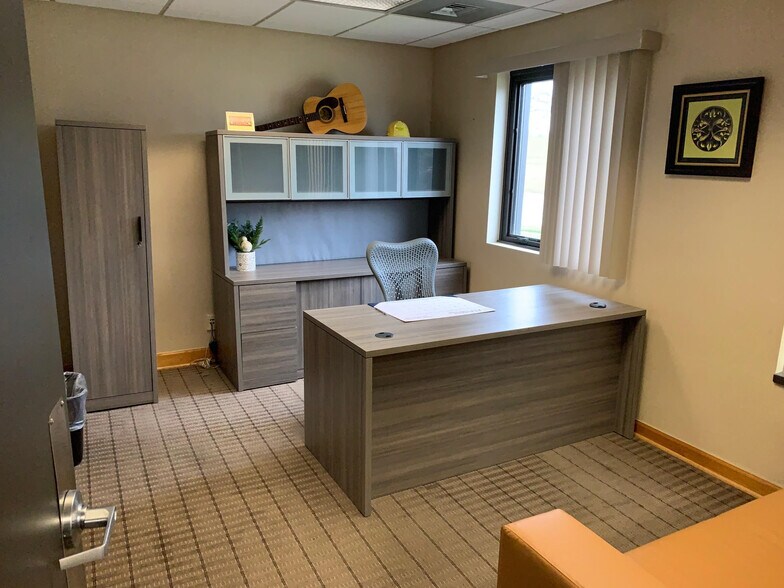 More Photos Of 21211 Haggerty Rd, Novi Bank For Lease