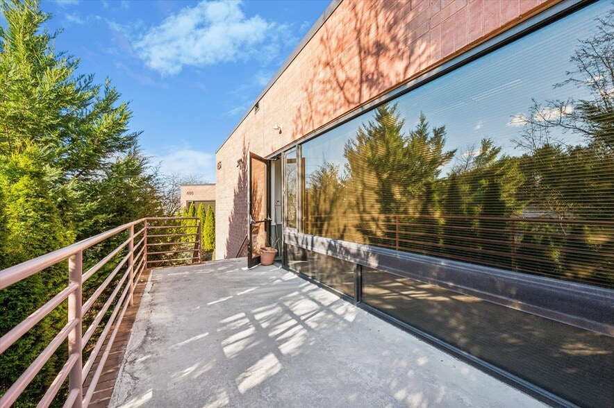 More Photos Of 486 Norristown Rd, Blue Bell Office For Lease