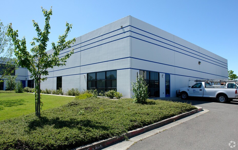 More Photos Of 531 Mercantile Dr, Cotati Manufacturing For Lease
