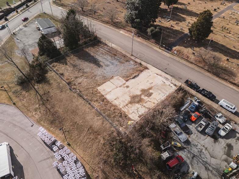 More Photos Of 213 S Boone St, Johnson City Restaurant For Sale