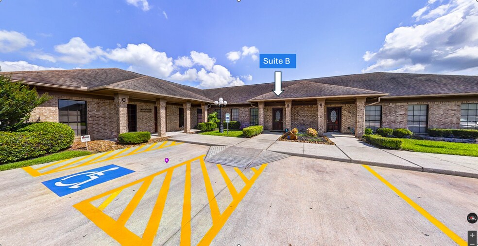 Primary Photo Of 80-90 Wilson Rd, Humble Medical For Lease