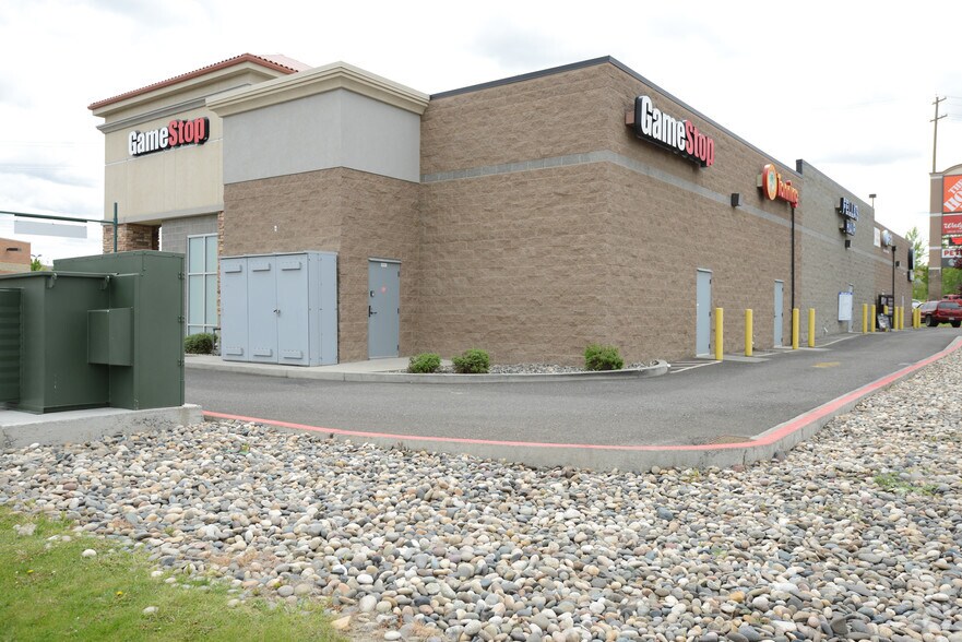 More Photos Of 4008 W 27th Ave, Kennewick General Retail For Lease