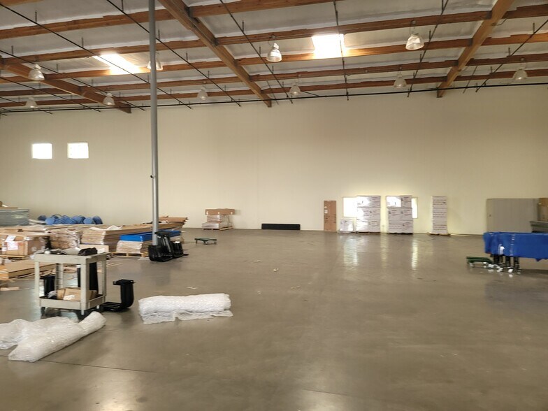 More Photos Of 2905 E Philadelphia St, Ontario Warehouse For Lease