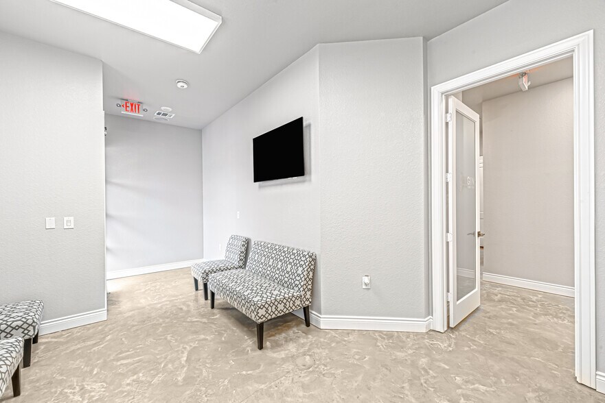 More Photos Of , Tomball Office For Sale