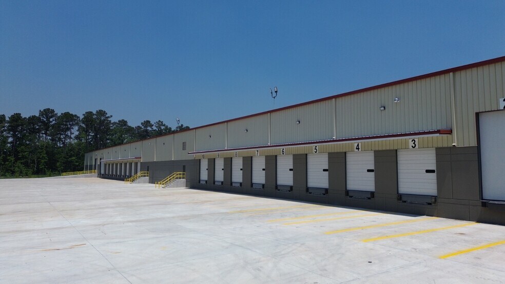 More Photos Of 774 King George Blvd, Savannah Distribution For Lease