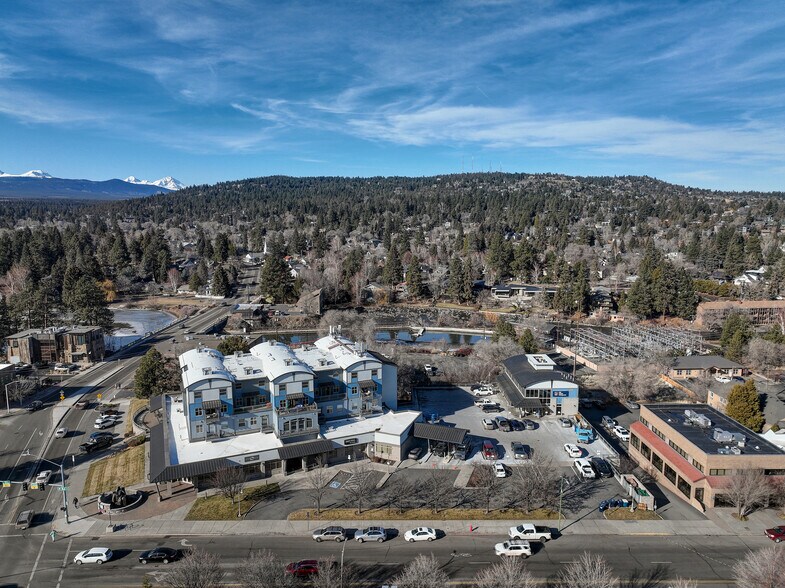 More Photos Of 1133 NW Wall St, Bend Apartments For Lease
