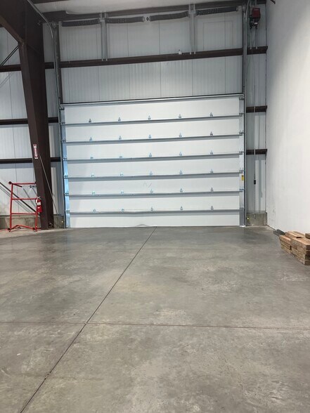 More Photos Of 6556 S Airport Rd, West Jordan Industrial For Lease