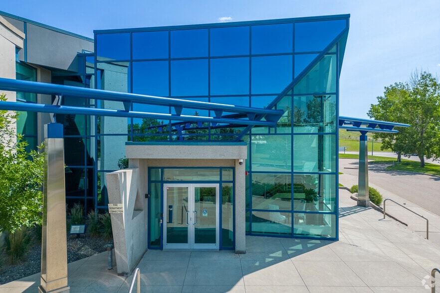 More Photos Of 1120 68th Ave NE, Calgary Office For Lease