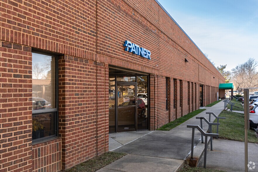 More Photos Of 2751 Prosperity Ave, Merrifield Unknown For Lease