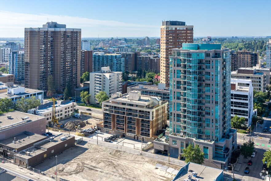 More Photos Of 718 12th Ave SW, Calgary Apartments For Sale