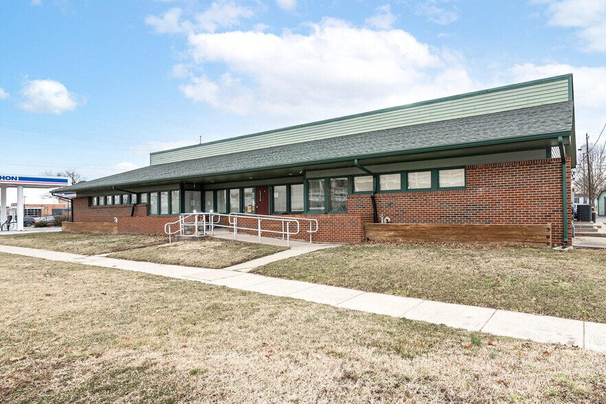 More Photos Of 1640 N Ritter Ave, Indianapolis Medical For Sale