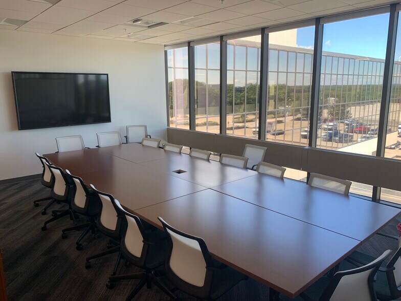 More Photos Of 2211 Congress St, Portland Office For Lease