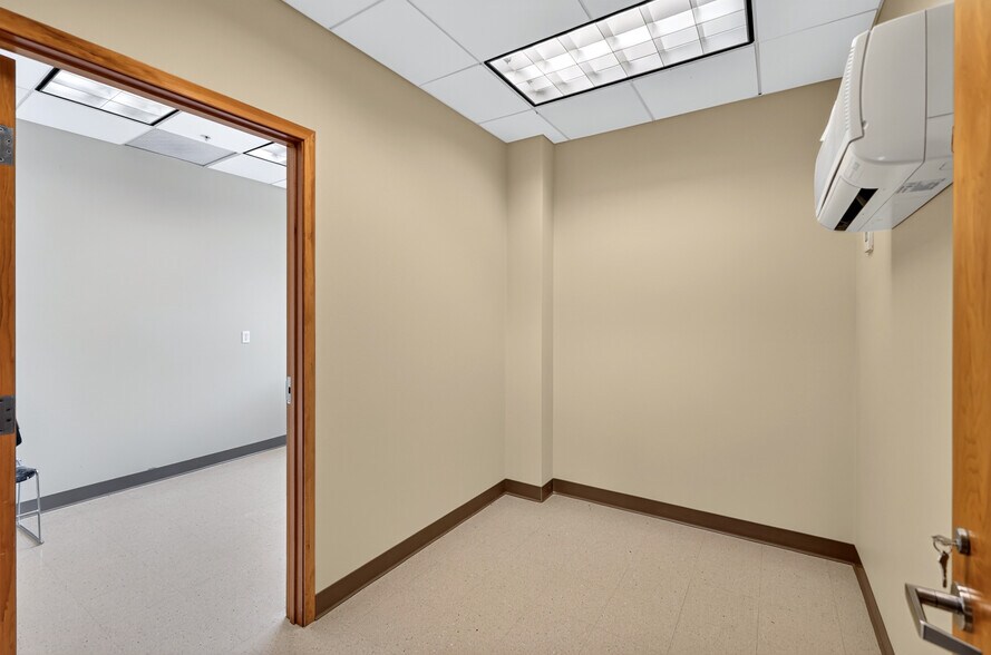 More Photos Of 2208 N Swing Ln, Liberty Lake Medical For Lease
