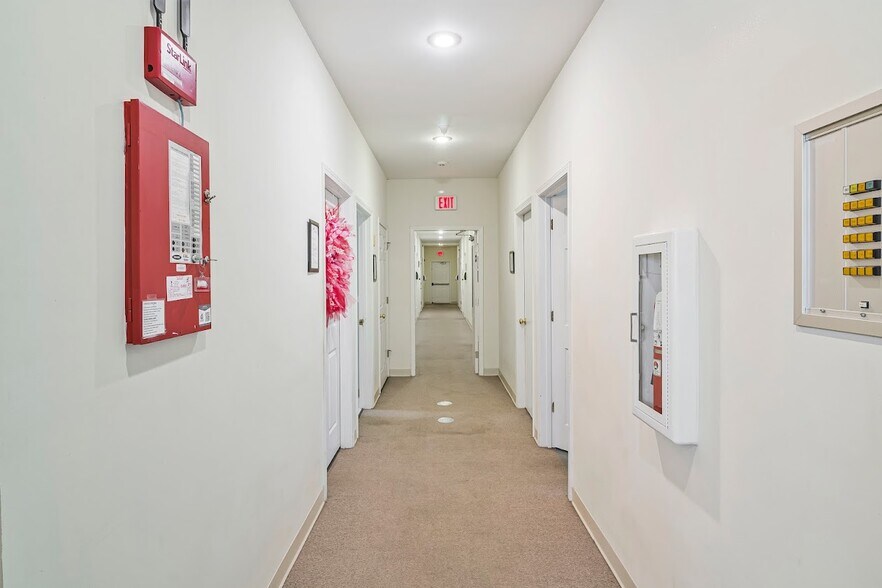 More Photos Of 100 W Lake Professional Park, Geneva Assisted Living For Sale