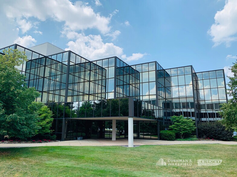 Primary Photo Of 24400 Chagrin Blvd, Beachwood Office For Lease
