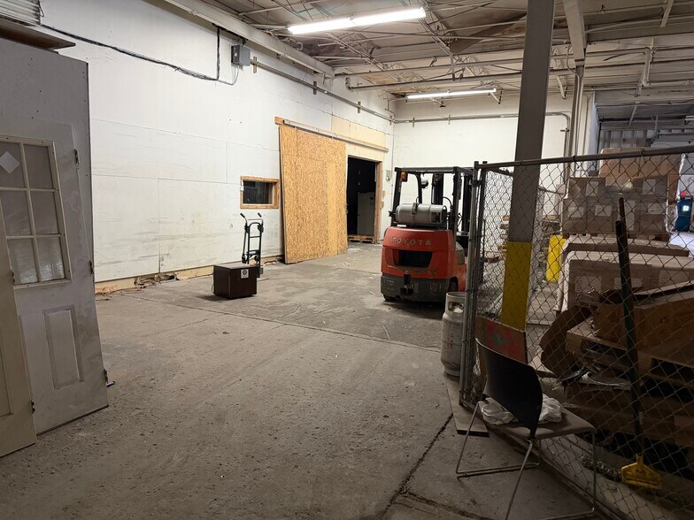More Photos Of 2636 S Work St, Falconer Manufacturing For Lease