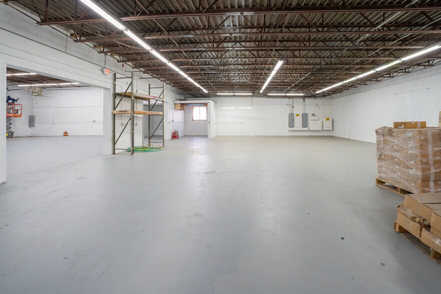 More Photos Of 8 Carver Cir, Canton Distribution For Sale