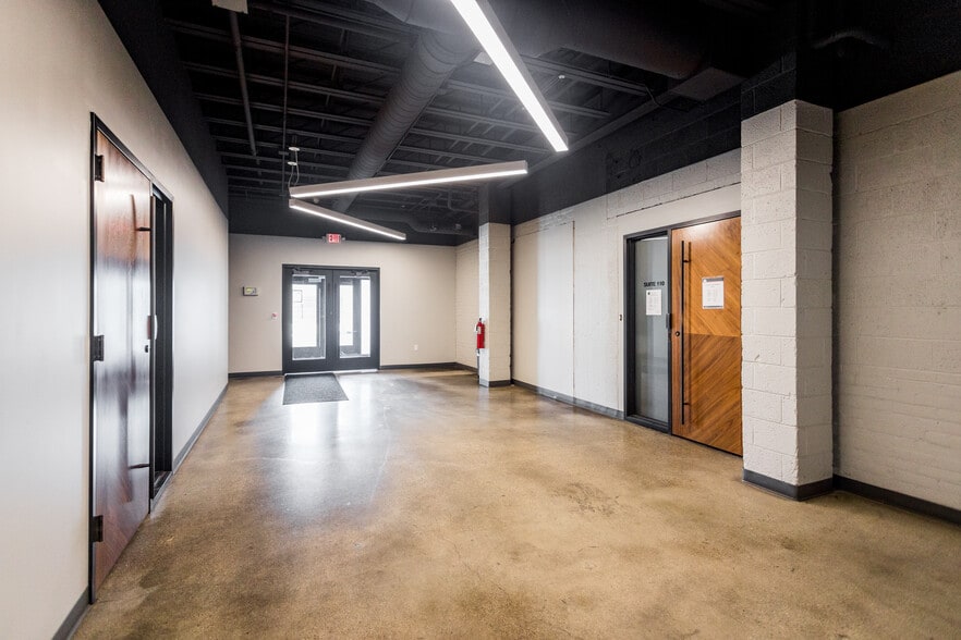 More Photos Of 1401-1413 Vermont St, Detroit Office For Lease