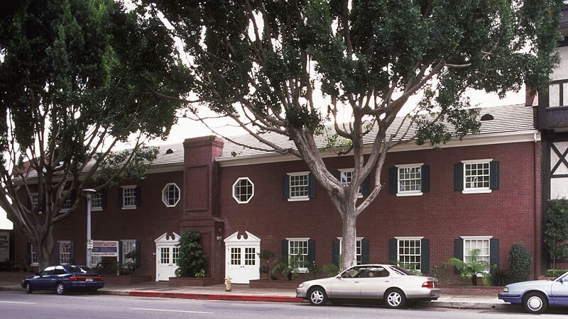 Primary Photo Of 1122 E Green St, Pasadena Office For Lease