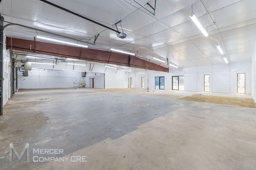 More Photos Of 717 Evergreen St, Edmond Service For Lease