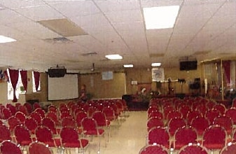 More Photos Of 2051 N Austin Ave, Chicago Self Storage For Lease