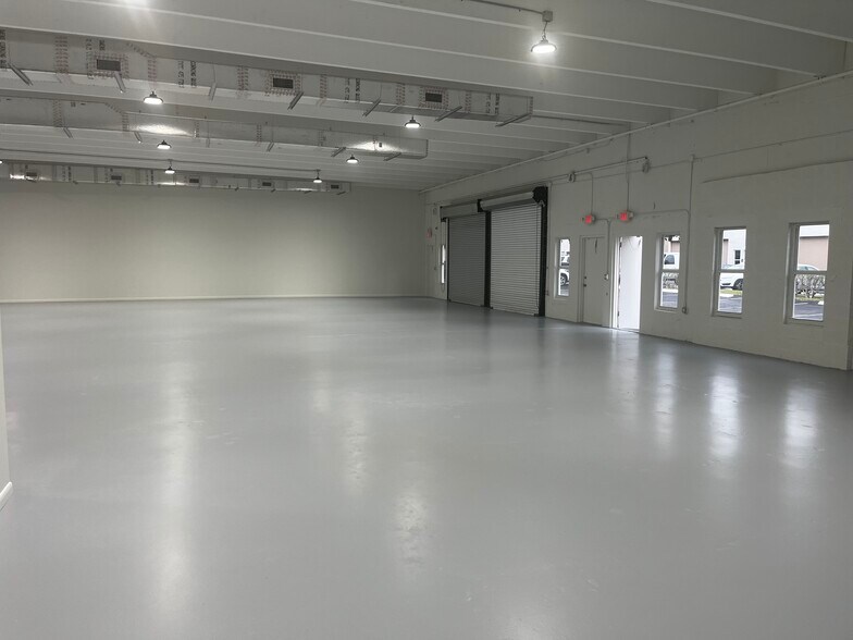 More Photos Of 1101 Holland Dr, Boca Raton Light Manufacturing For Lease