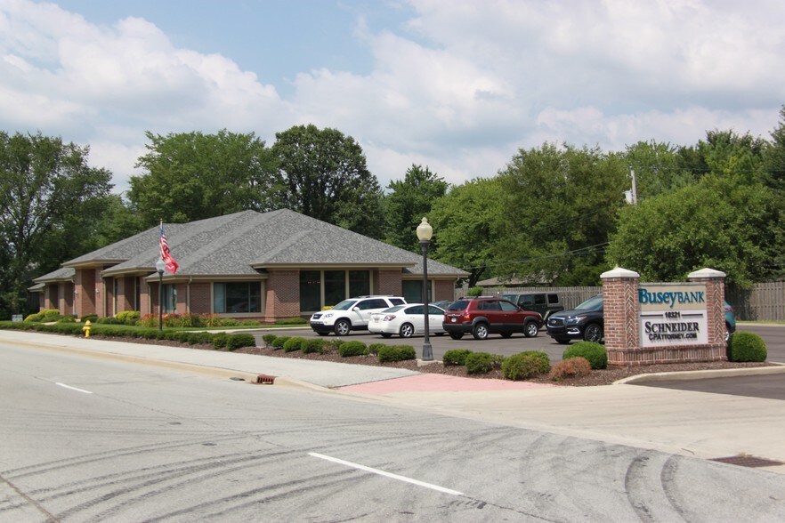 More Photos Of 10321 N Pennsylvania St, Indianapolis Office For Lease