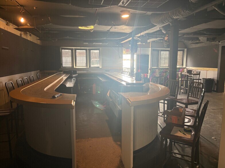 More Photos Of 4601-4607 W Lake St, Melrose Park Freestanding For Lease