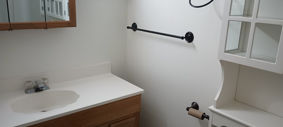 More Photos Of 5105 Melrose Ave NW, Roanoke Freestanding For Sale