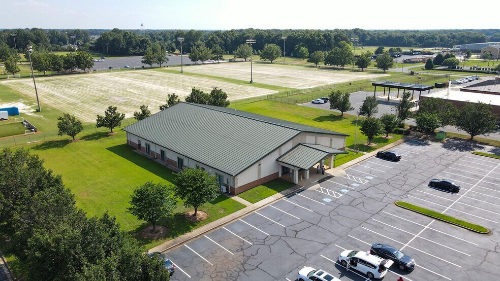More Photos Of 96 Cohen Walker Dr, Warner Robins Medical For Sale