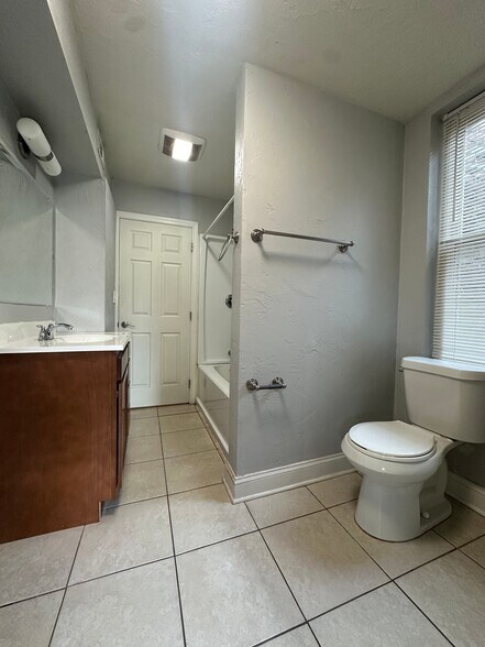 More Photos Of 1021 E Carson, Pittsburgh Storefront Retail Residential For Sale