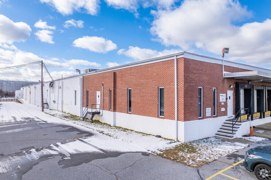 More Photos Of 1210-1236 Sesqui St, Allentown Manufacturing For Lease