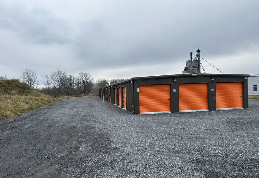 More Photos Of 2015 Ch Ridge, Huntingdon Warehouse For Sale